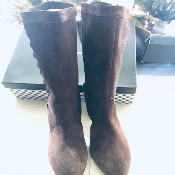 Boots - Picture 5 of 8